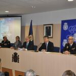 El ministro del Interior, Jorge Fernández Díaz, junto al director general de la Policía, Ignacio Cosidó