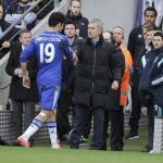 El delantero Diego Costa se retira lesionado