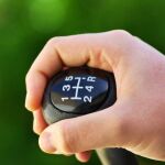 Una guía para saber cómo afectan las drogas al volante