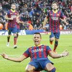 Alexis también sabe marcar tres