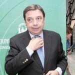 El consejero de Agricultura, Luis Planas, anunció ayer que dejará el cargo