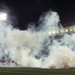 Un bote de gas lacrimógeno obliga a suspender temporalmente el encuentro y desalojar el campo durante el partido frente al Celta