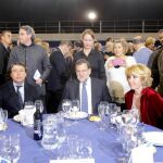Rajoy, acompañado de Esperanza Aguirre e Ignacio González
