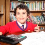 Sherwin tiene el mismo coeficiente intelectual que Albert Einstein, Bill Gates y Stephen Hawking