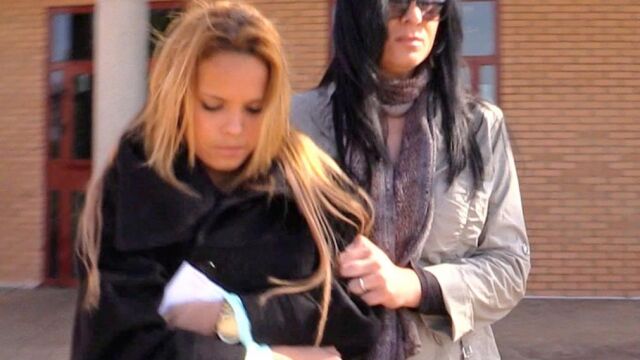 Gloria Camila y Ana María Aldón, tras visitar al torero en la cárcel de Zuera