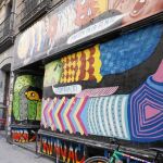 El edificio de la calle Pez, número 21 está «okupado» por el colectivo Patio Maravillas desde 2010