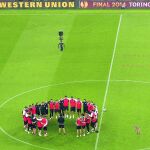El Sevilla, reunido ayer en el campo de la Juventus, donde se disputa hoy la final