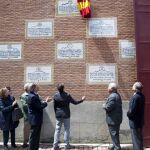 La ganadería de Victoriano del Río cuenta desde hoy con un nuevo azulejo en el patio de arrastre de Las Ventas
