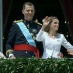 Los Reyes saludan desde el balcón