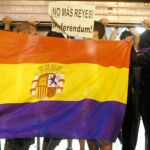Concentración de apoyo a la República y contra el relevo institucional en la Casa del Rey