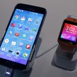 El nuevo Samsung Galaxy S5 y la Samsung Gear 2.