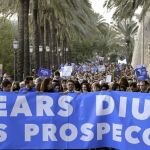 Miles de personas protestan en Baleares contra las prospecciones petrolíferas