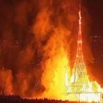 Londonderry purga con fuego sus conflictos pasados