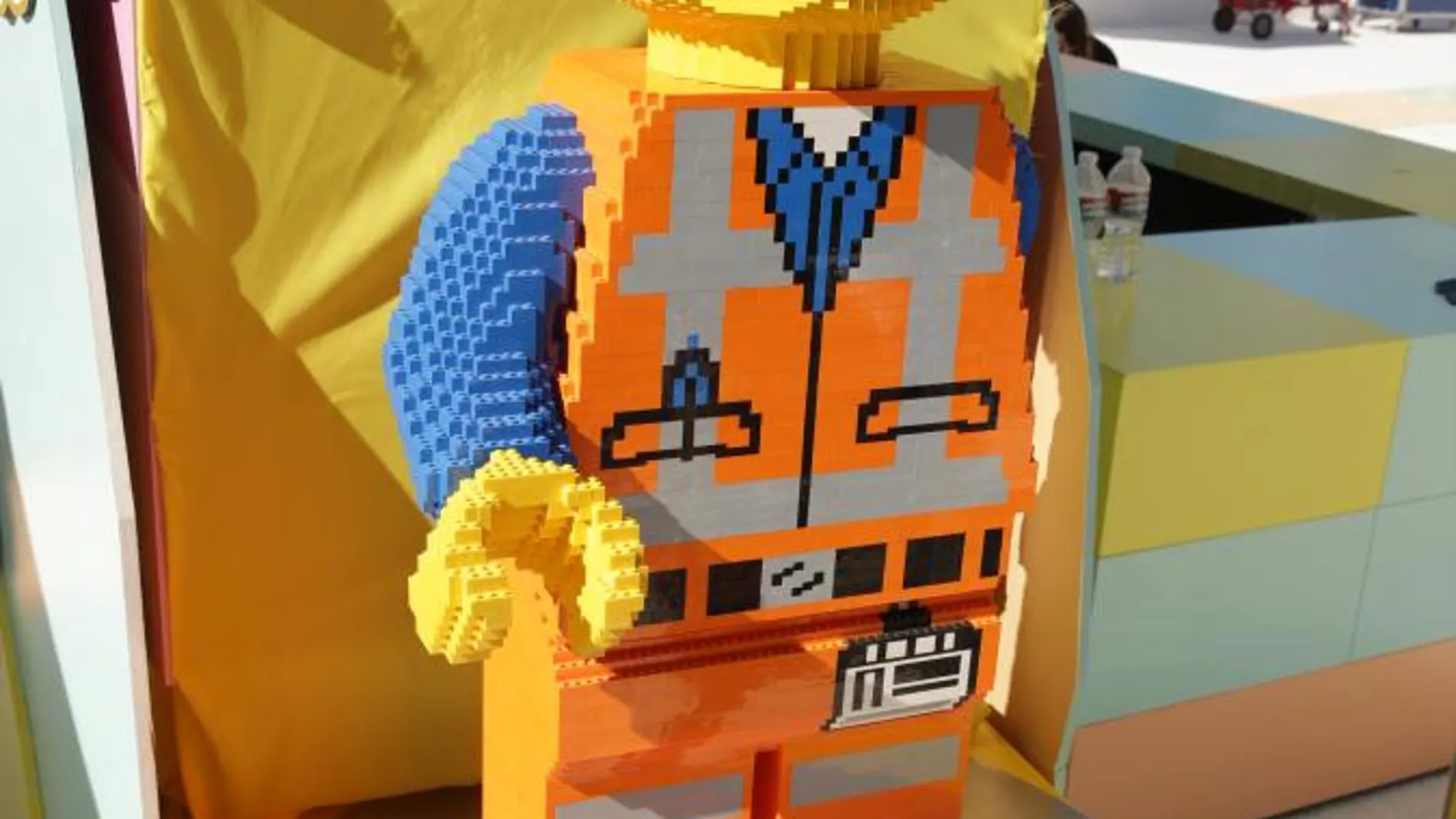 Figuras de Lego a escala gigante