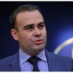 El ministro de Finanzas de Rumanía, Darius Valcov