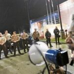 Protesta frente a la comisaría de Ferguson
