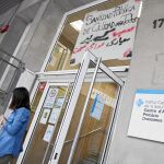 El plan de la conselleria de Salud conllevó manifestaciones y acampadas de vecinos en los centros para frenar el cierre de los servicios de urgencias nocturnas