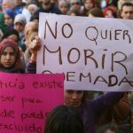 Más de 600 personas despidieron a los cuatro hermanos muertos en un incendio en su casa de El Vendrell