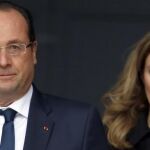 Francois Hollande y Valerie Trierweiler en una imagen de archivo.