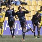 El delantero nigeriano del Granada, Odion Jude Ighalo, celebra un gol, durante el partido de ida de los dieciseisavos de la Copa del Rey