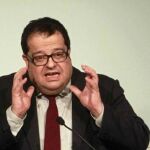 Los tres diputados críticos del PSC, la exconsellera Marina Geli, el exalcalde de Vilanova i la Geltrú (Barcelona) Joan Ignasi Elena, y Núria Ventura
