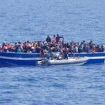 Imagen de las tareas de rescate de la Marina italiana.