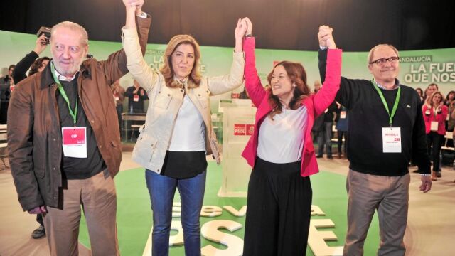 Fernando Rodríguez Villalobos, Susana Díaz, Verónica Pérez y Juan Cornejo, ayer en Sevilla