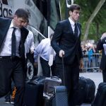 Los jugadores del Real Madrid Iker Casillas y Gareth Bale, a su llegada junto al resto del equipo a su hotel en Lisboa