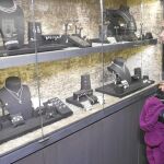 La joyería GR de Barcelona propone un nuevo concepto que une joyería y relojería y aúna la experiencia de las familias Grau y Rabat