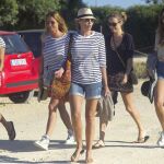 Las modelos y ex Miss Elisabth Reyes, María José Suárez, Raquel Rodríguez y Eva González, en Tarifa.