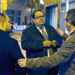 Joan Ignasi Elena, uno de los diputados díscolos, avanzó ayer que respeta la decisión de su expulsión aunque no la comparte. Se resiste a entregar su acta de diputado