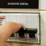El mercado eléctrico marca mínimo histórico y se sitúa un 47% por debajo del precio del Gobierno