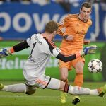 Bale remató con la izquierda su segundo gol de la noche después de recibir un pase de Sergio Ramos