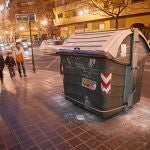 El Ayuntamiento tardó apenas unas horas en reponer los contenedores