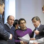 Los socialistas consuman su pacto con Bildu mientras Rubalcaba lo niega