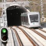 Vías enterradas a golpe de pedal