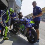 El piloto italiano Valentino Rossi, de Yamaha, se prepara para la segunda serie de entrenamientos de pretemporada de MotoGP