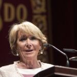 Esperanza Aguirre, durante la lectura del pregón taurino de la Feria de Abril de 2014.