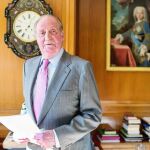Don Juan Carlos posee una gran preparación y experiencia. Cualquiera que lo conozca sabe que es una persona profunda que acumula los conocimientos de estas décadas