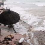 Vista general hoy, sábado 6 de septiembre de 2014, de las afectaciones propiciadas por el huracán Norbert en el puerto de Mazatlán, en el noroeste de México.