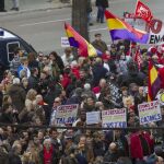 Los gritos de los manifestantes no llegan al juzgado