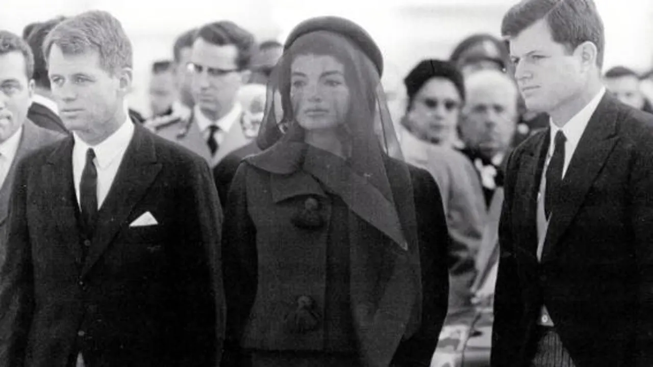 Jackie Kennedy visitó la Casa Blanca en secreto tras la muerte de su marido
