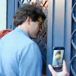 Oleguer Pujol entra en su casa el pasado 23 de octubre tras acudir a declarar