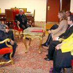 Alicia García se reúne en Roma con el cardenal Antonio Cañizares en un encuentro en el que también estuvieron José Ramón Alonso, Miguel Ángel García Nieto, Emilio Martínez y representantes de la Fundación V Centenario