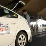 Desde el año pasado, los taxis podían llevar anuncios en el interior pero sólo autopublicidad en el exterior