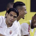 Radamel Falcao García Zarate, en el banquillo del Mónaco durante el partido en Miami la pasada semana frente al Atletico Nacional