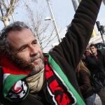 Gonzalo Perez. 4/2/11. Concentracion Prosaharaui en los juzgados de plaza castilla para arropar al actor Willy Toledo que ha acudido a declarar por el altercado del congreso de los diputados