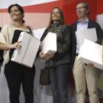 Los miembros del equipo de Eduardo Madino en el momento de presentar los avales necesarios en Ferraz.