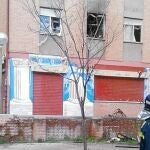 El cadáver de la mujer fue hallado en la habitación donde se originó el fuego.