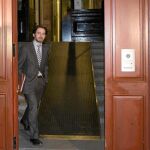 Oriol Pujol sale del Tribunal Superior de Justicia de Cataluña donde acudió a declarar como imputado en el «caso de las ITV» en abril de 2013